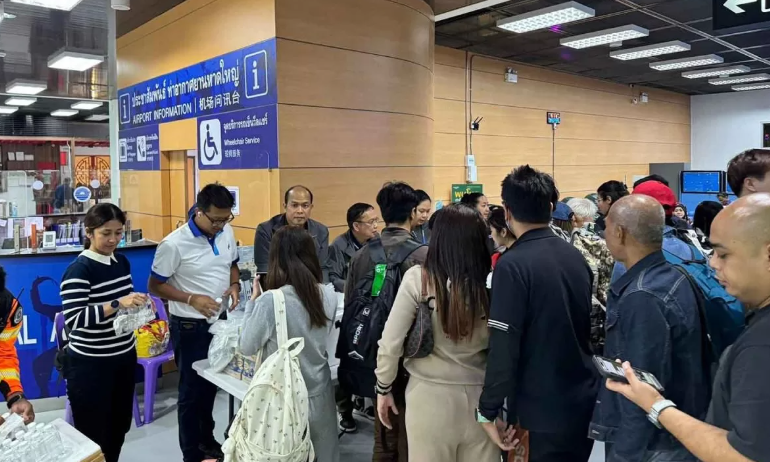 Banjir, Seribu Lebih Turis Terjebak di Bandara dan Hotel di Hat Yai Thailand